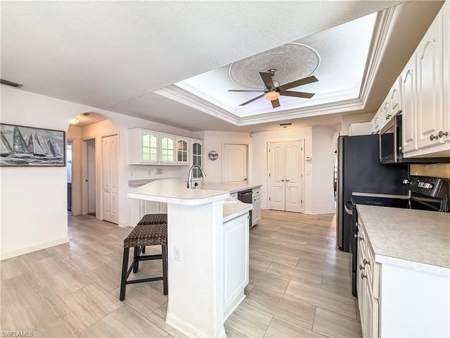 2030 SE 6th LN, Cape Coral, FL 33990