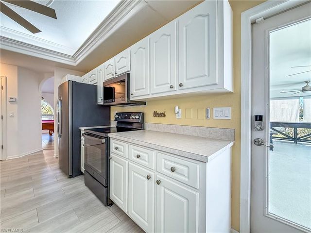 2030 SE 6th LN, Cape Coral, FL 33990