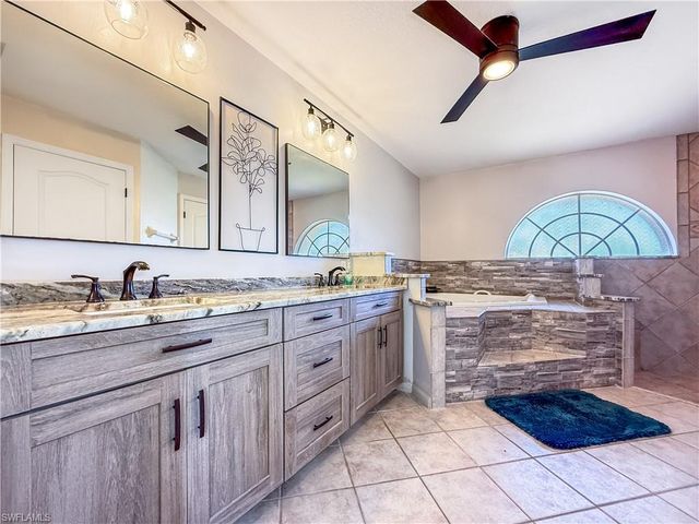 2030 SE 6th LN, Cape Coral, FL 33990