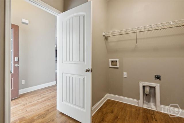 151 Waverly Way, Savannah, GA 31407