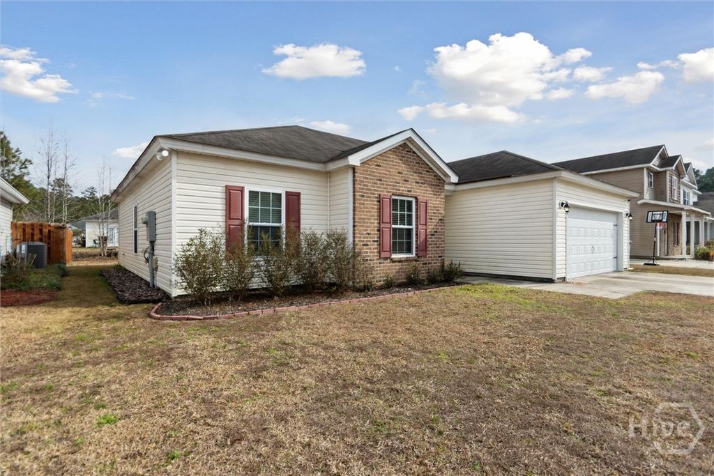 151 Waverly Way, Savannah, GA 31407