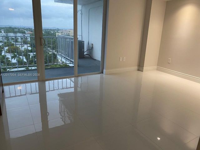 881 Ocean Dr 10E, Key Biscayne, FL 33149