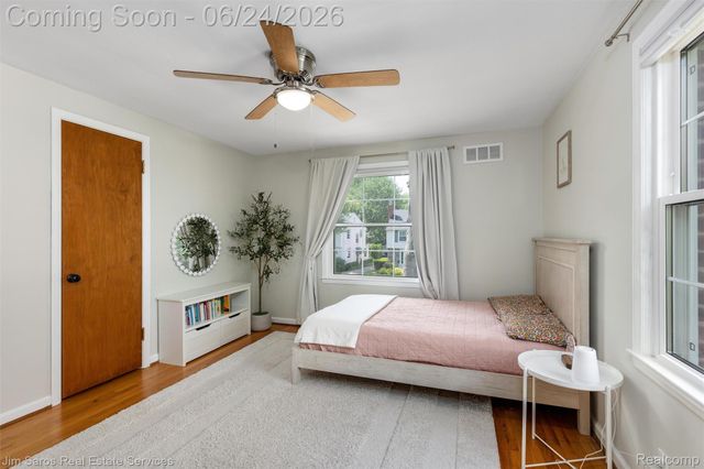 461 Allard Road, Grosse Pointe Farms, MI 48236