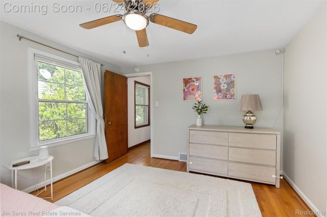 461 Allard Road, Grosse Pointe Farms, MI 48236