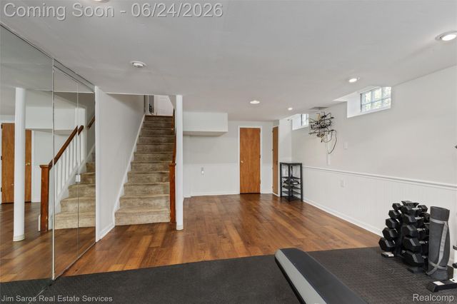 461 Allard Road, Grosse Pointe Farms, MI 48236