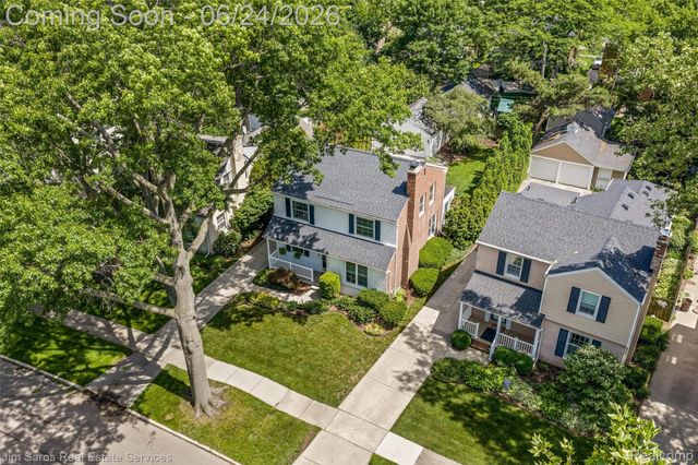 461 Allard Road, Grosse Pointe Farms, MI 48236
