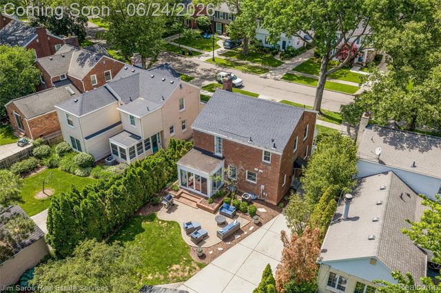 461 Allard Road, Grosse Pointe Farms, MI 48236