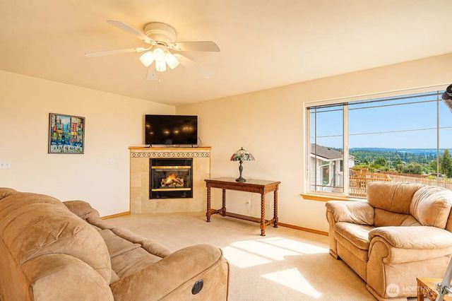 510 Sunnycrest Lane, Camano Island, WA 98282