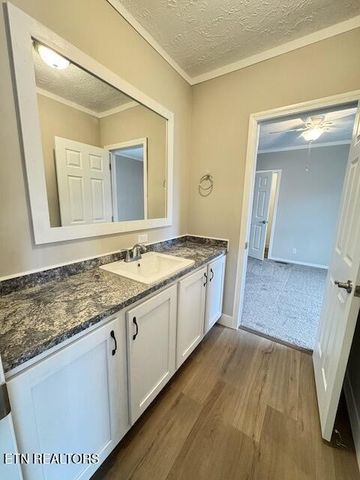 120 Underwood Rd, Sweetwater, TN 37874