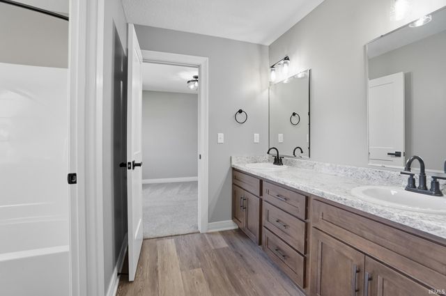 1701 Birch Run, Auburn, IN 46706