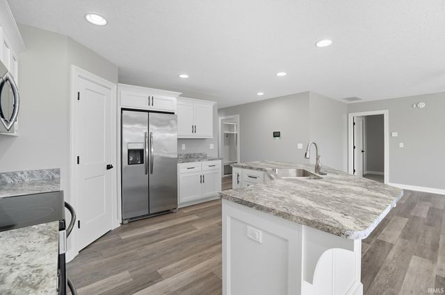 1701 Birch Run, Auburn, IN 46706