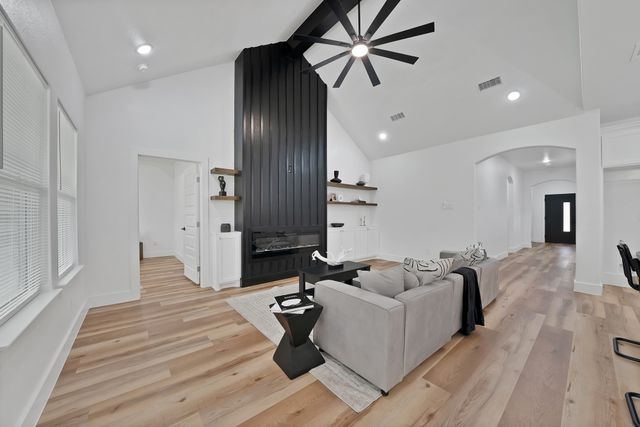 4832 Fitzhugh Avenue, Fort Worth, TX 76105