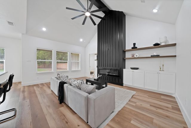 4832 Fitzhugh Avenue, Fort Worth, TX 76105