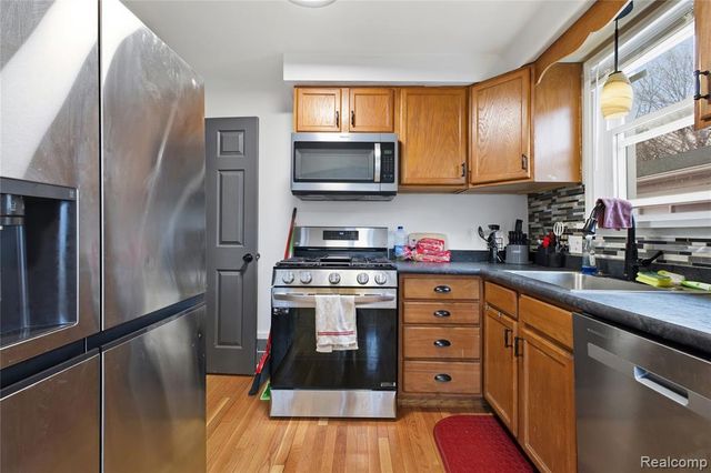 20228 Washtenaw Street, Harper Woods, MI 48225