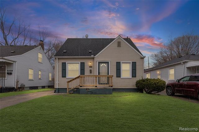 20228 Washtenaw Street, Harper Woods, MI 48225