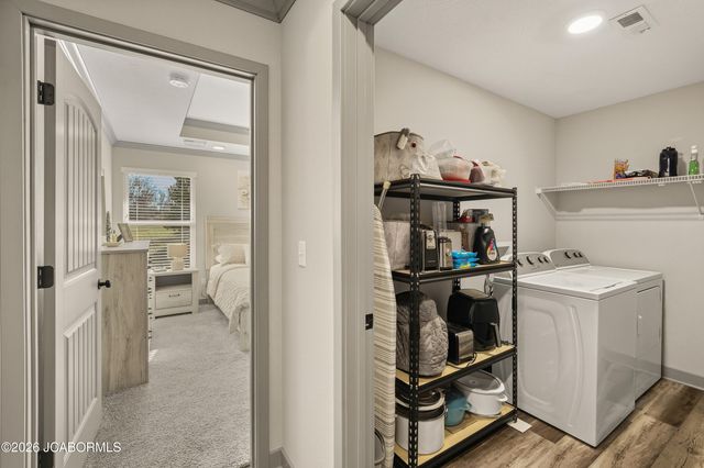 115 SHELTON DRIVE, Holts Summit, MO 65043