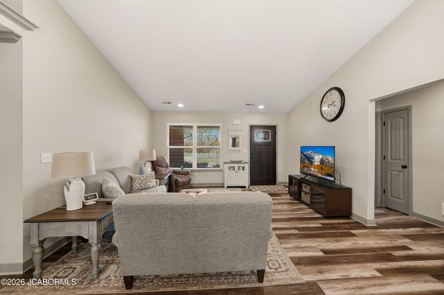 115 SHELTON DRIVE, Holts Summit, MO 65043