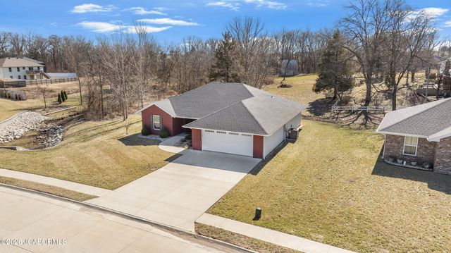 115 SHELTON DRIVE, Holts Summit, MO 65043
