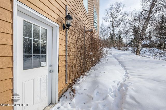 17250 Marijane Street, Anchorage, AK 99516