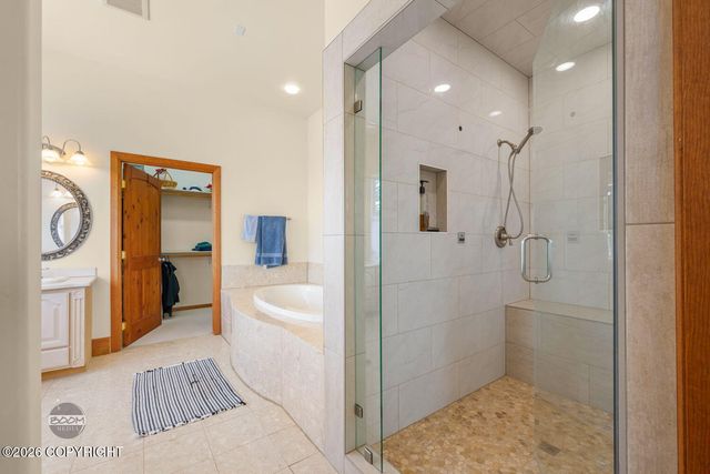 17250 Marijane Street, Anchorage, AK 99516