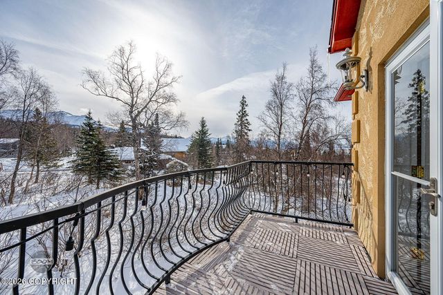 17250 Marijane Street, Anchorage, AK 99516