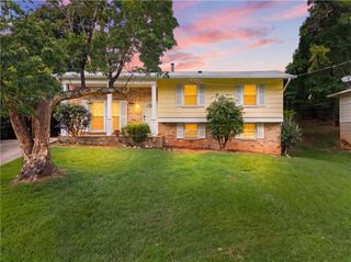 2510 Brentwood Court, Decatur, GA 30032