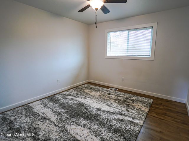 9684 N Melrose ST, Hayden, ID 83835