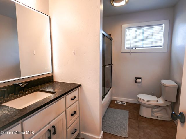9684 N Melrose ST, Hayden, ID 83835