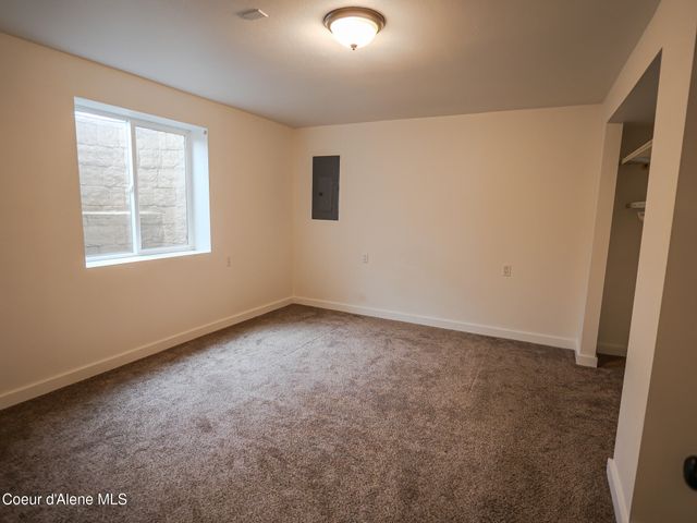 9684 N Melrose ST, Hayden, ID 83835