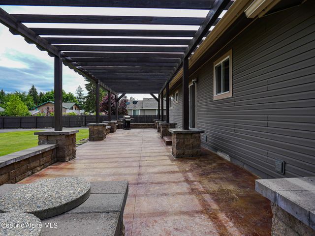 9684 N Melrose ST, Hayden, ID 83835