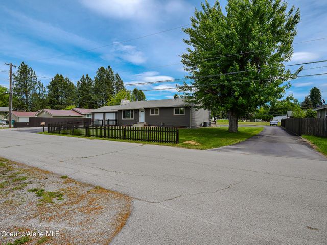 9684 N Melrose ST, Hayden, ID 83835