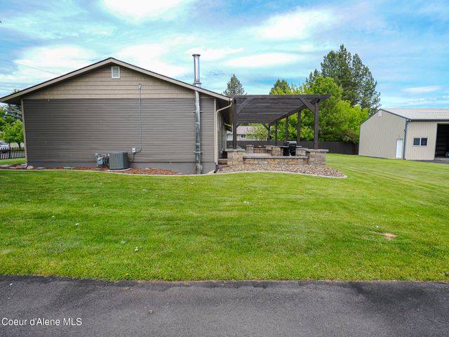 9684 N Melrose ST, Hayden, ID 83835