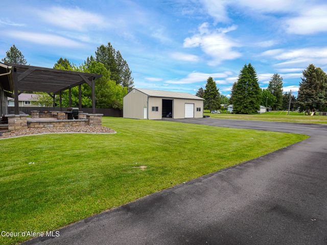 9684 N Melrose ST, Hayden, ID 83835
