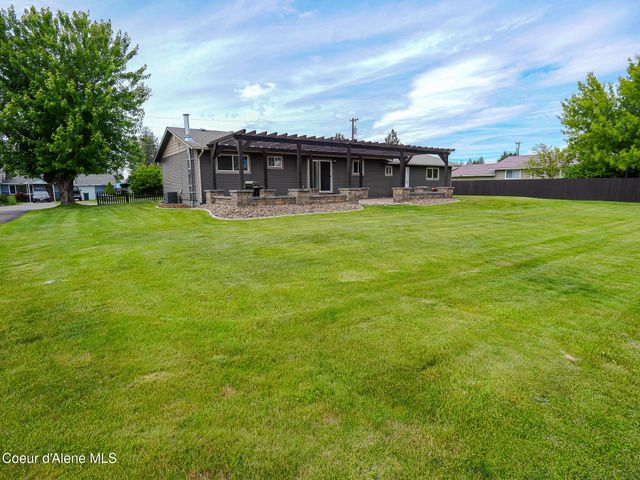 9684 N Melrose ST, Hayden, ID 83835