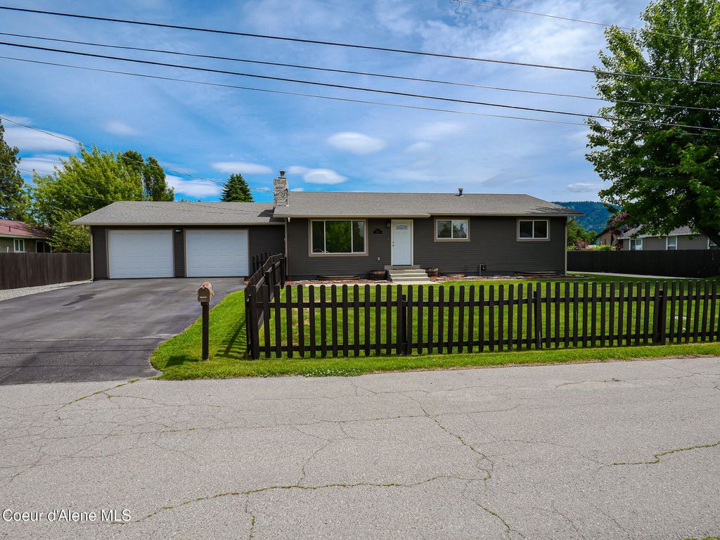 9684 N Melrose ST, Hayden, ID 83835
