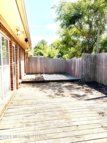 316 Creston Court, Ridgeland, MS 39157