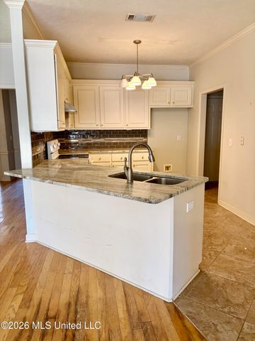 316 Creston Court, Ridgeland, MS 39157