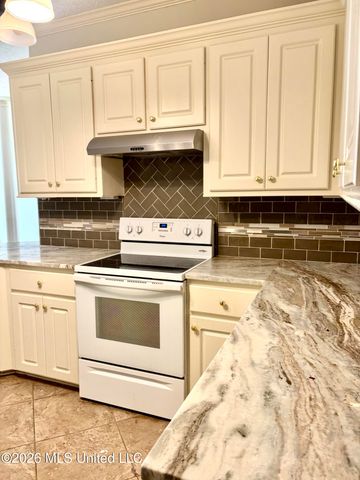 316 Creston Court, Ridgeland, MS 39157