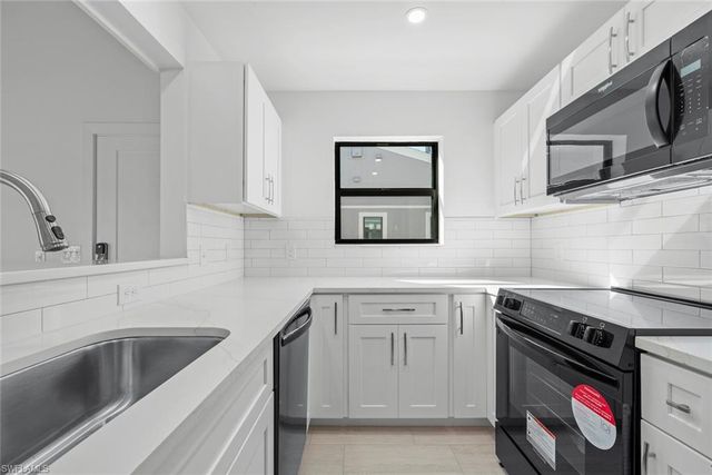 736 Donax ST, Sanibel, FL 33957