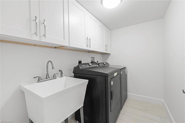 736 Donax ST, Sanibel, FL 33957