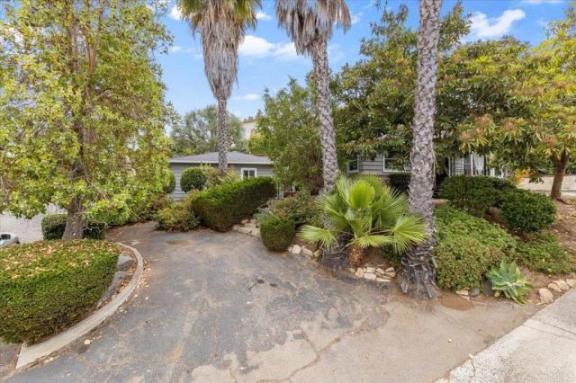 139 Hillside, Vista, CA 92084