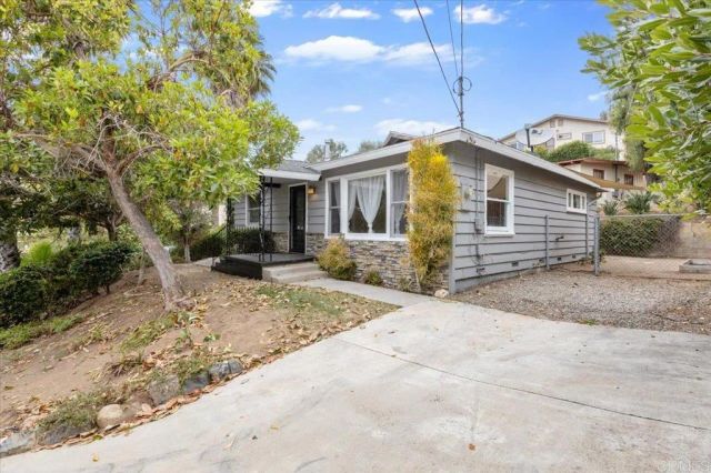 139 Hillside, Vista, CA 92084