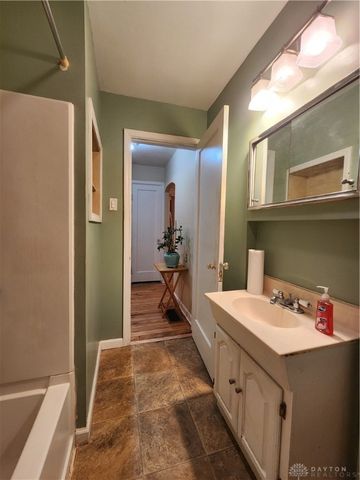 248 Castlewood Avenue, Dayton, OH 45405