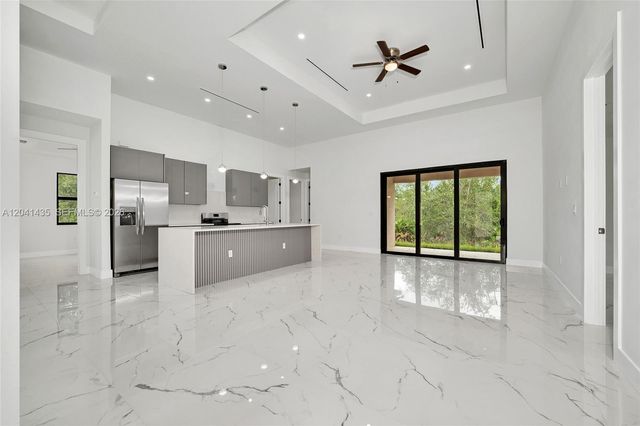 3207 E 10th Street, Lehigh Acres, FL 33972