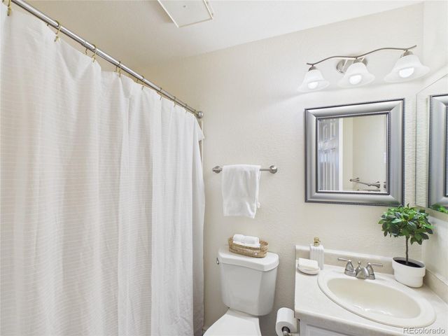 3600 S Pierce Street 7-106, Lakewood, CO 80235