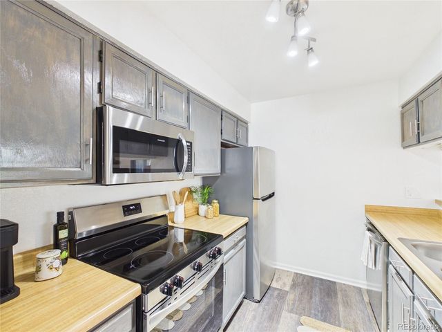 3600 S Pierce Street 7-106, Lakewood, CO 80235