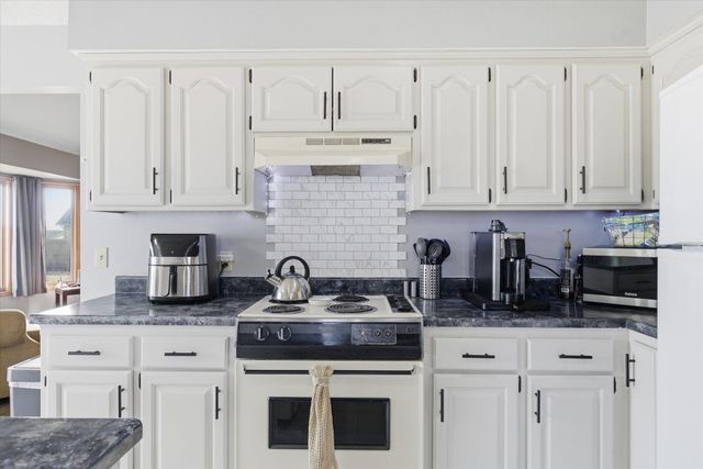 522 S Division Street, Seymour, MO 65746