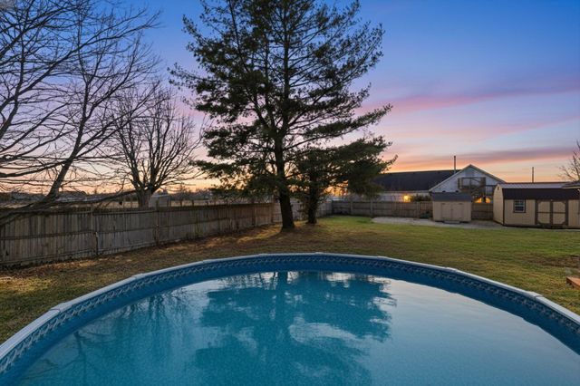 522 S Division Street, Seymour, MO 65746