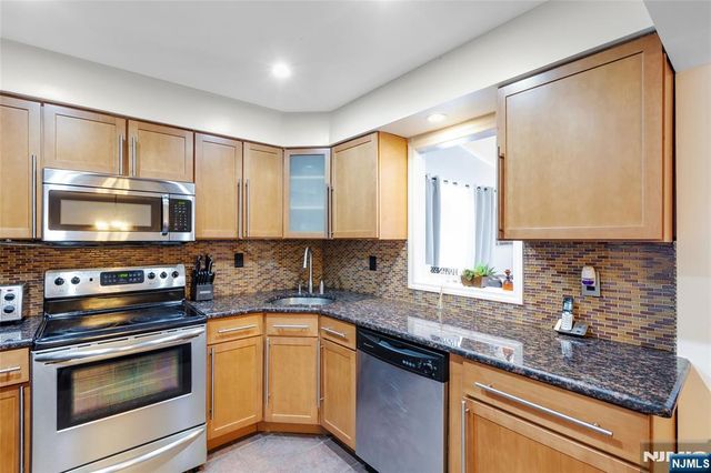 6405 Liberty Avenue 5J, North Bergen, NJ 07047