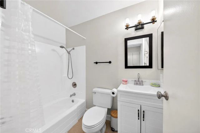 1525 Walnut Leaf 211, Walnut, CA 91789